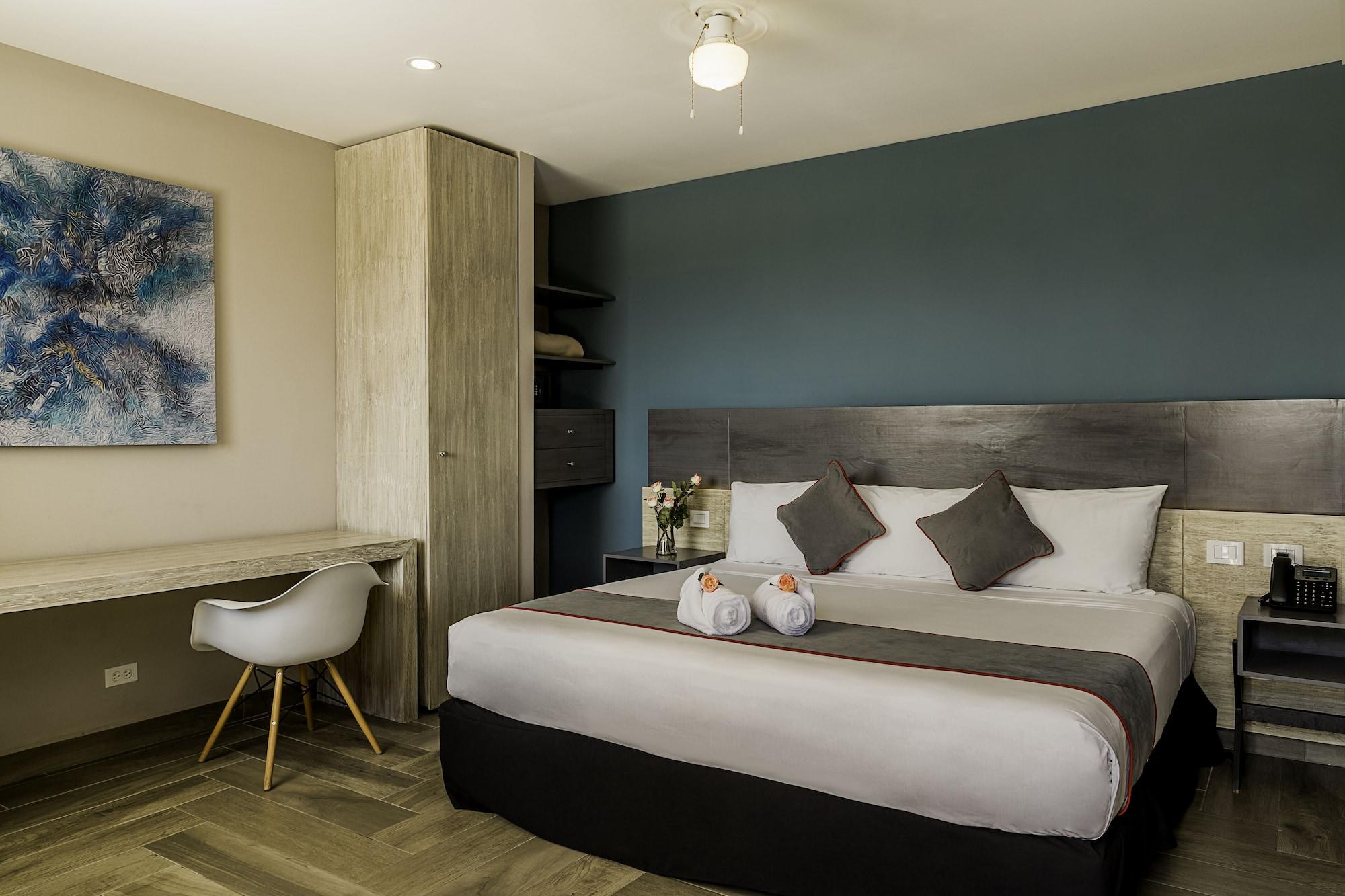 Bfh Attraction Deluxe Hotel Плая дел Кармен Екстериор снимка