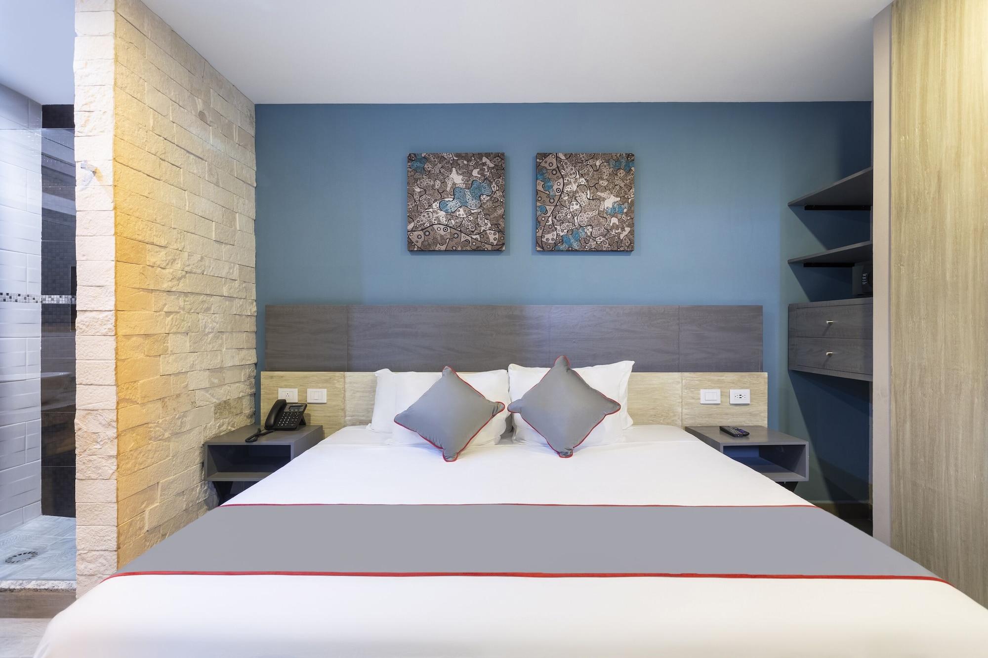 Bfh Attraction Deluxe Hotel Плая дел Кармен Екстериор снимка