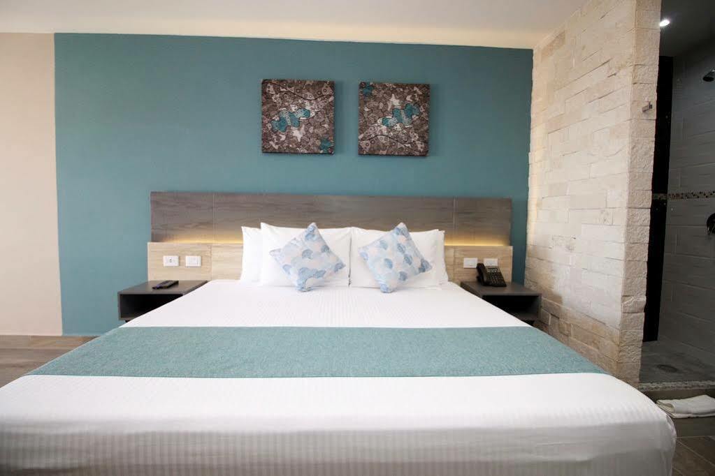 Bfh Attraction Deluxe Hotel Плая дел Кармен Екстериор снимка