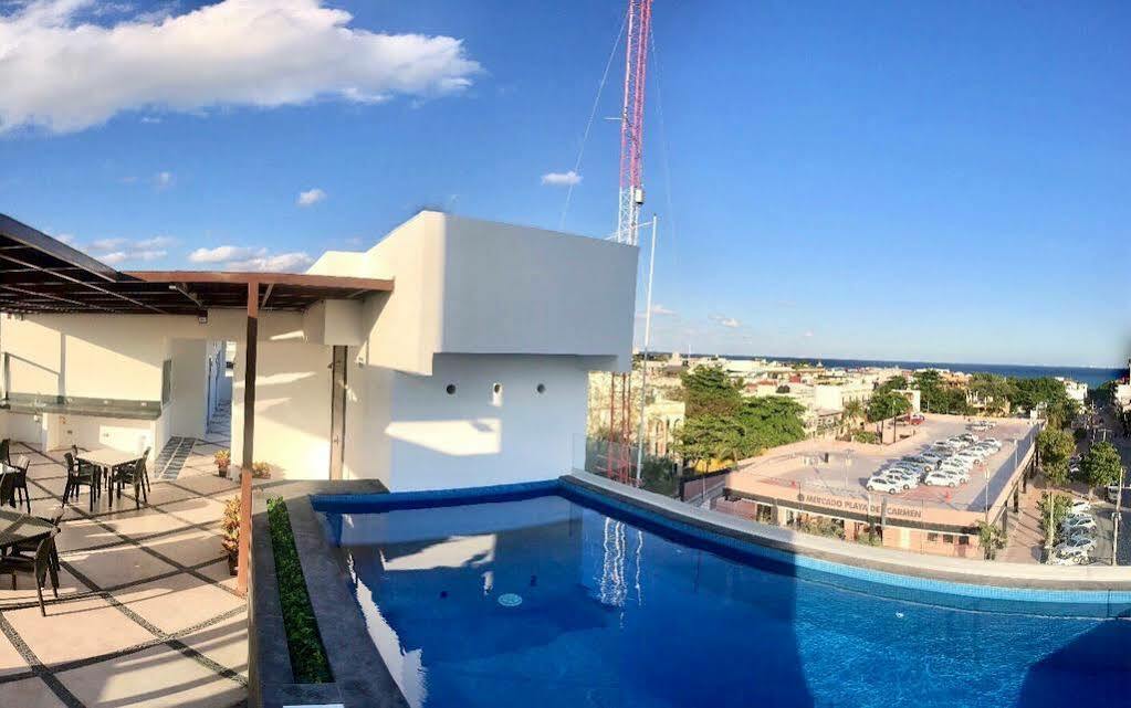 Bfh Attraction Deluxe Hotel Плая дел Кармен Екстериор снимка